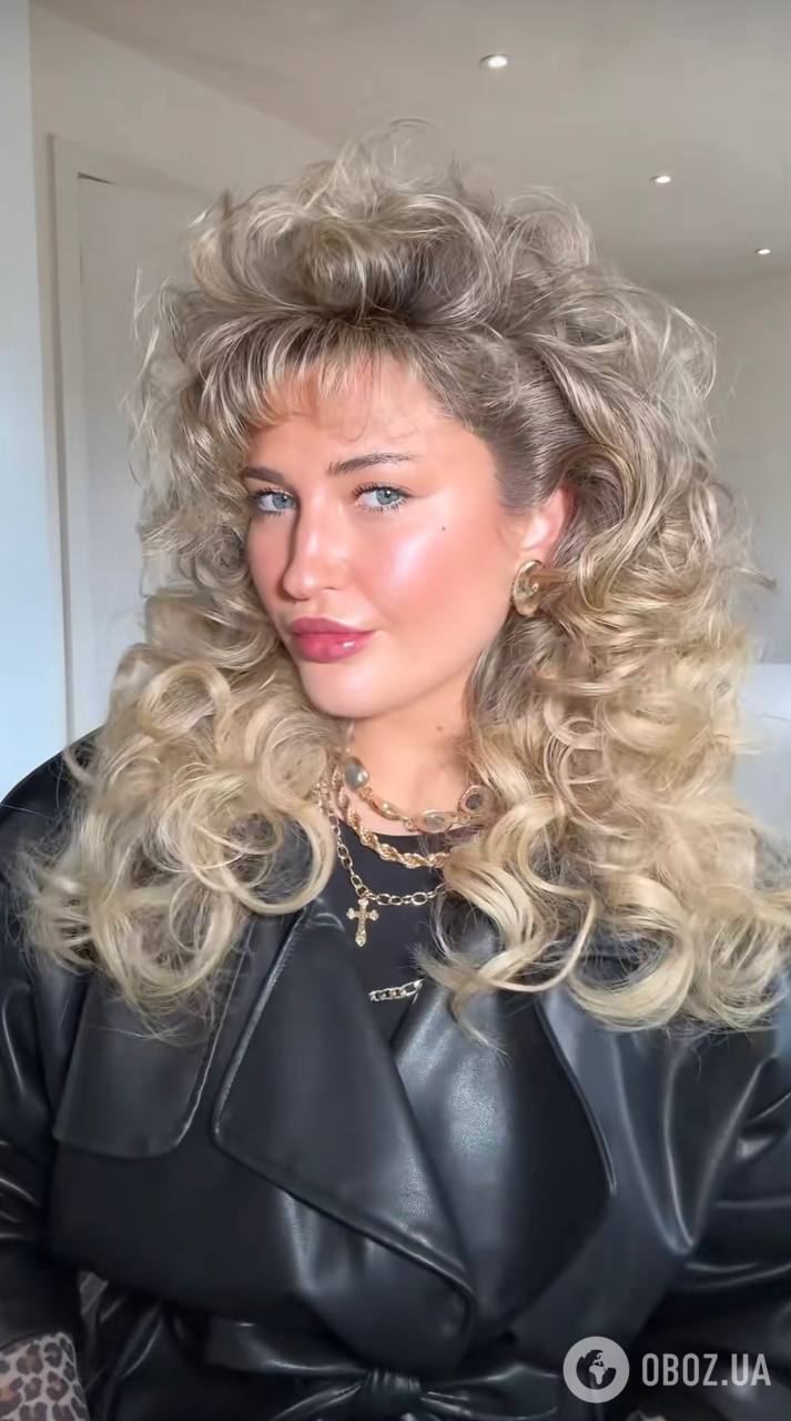 Современные женщины над этим смеются: 10 забавных причесок, от которых фанатело поколение X