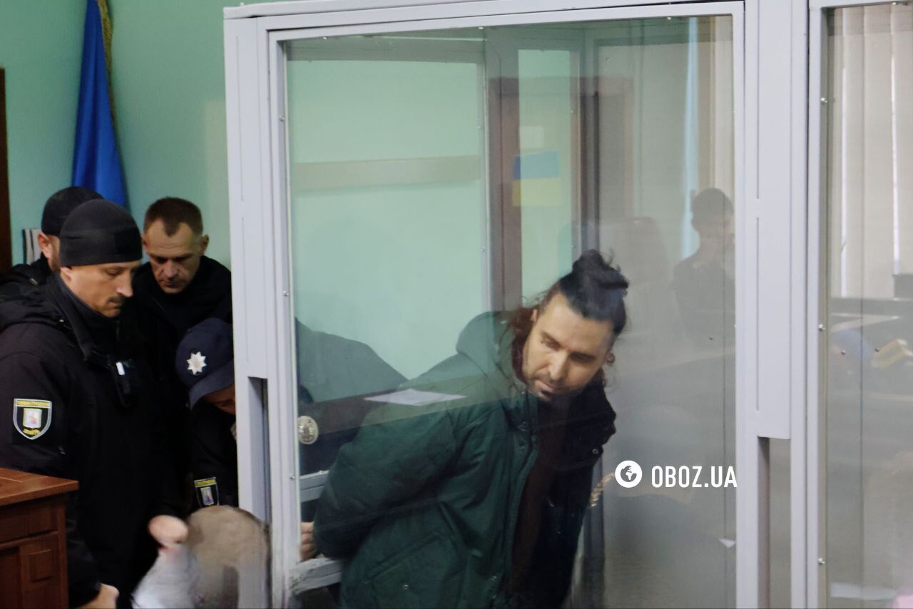 Жорстоко побив велосипедиста у Києві: суд обрав запобіжний захід водію Mercedes Хілику. Подробиці, фото й відео