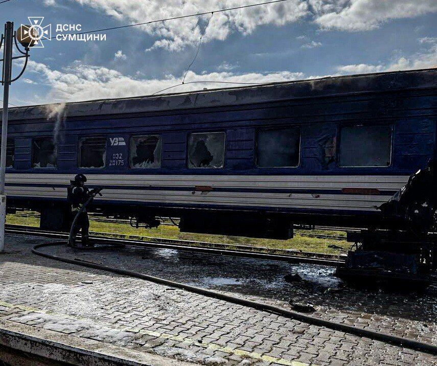 Оккупанты атаковали поезд Шостка – Киев на Сумщине: было два взрыва, пострадало много людей. Фото