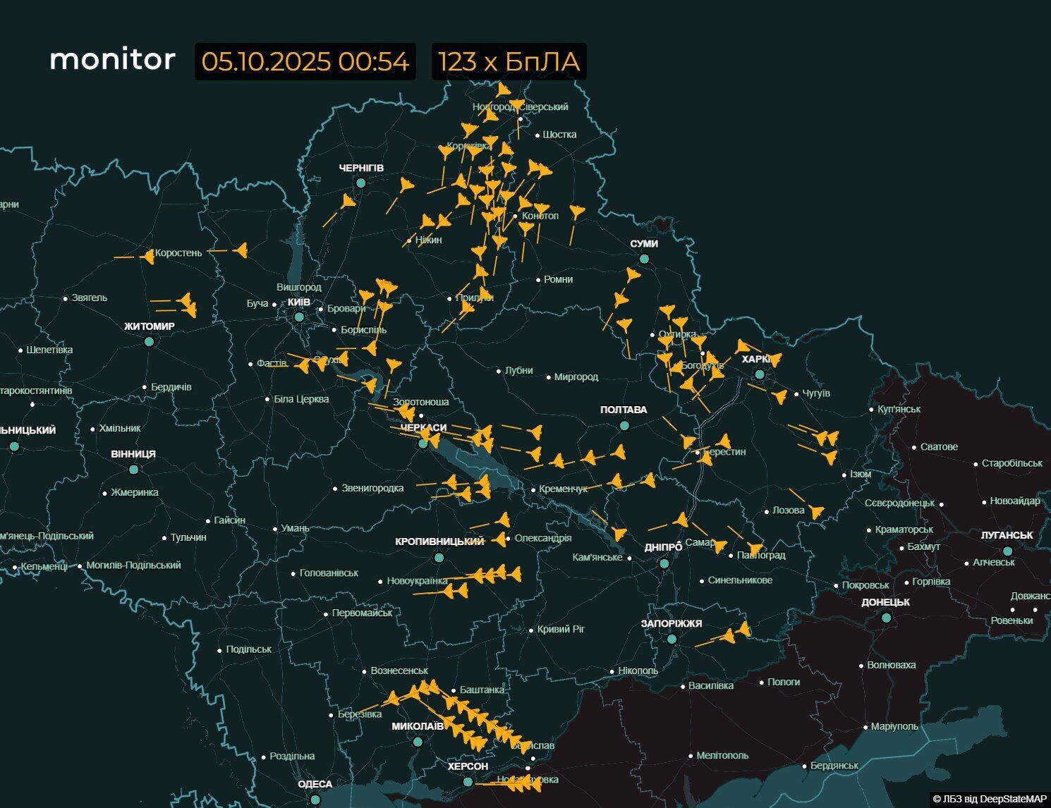 Сотні дронів і ракети, є жертви: РФ влаштувала комбіновану повітряну атаку на Україну. Усі деталі та фото