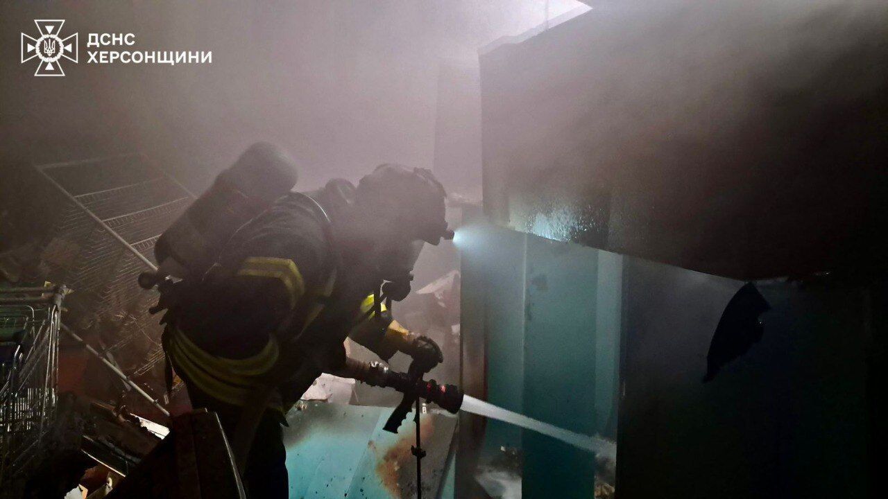 Сотні дронів і ракети, є жертви: РФ влаштувала комбіновану повітряну атаку на Україну. Усі деталі та фото