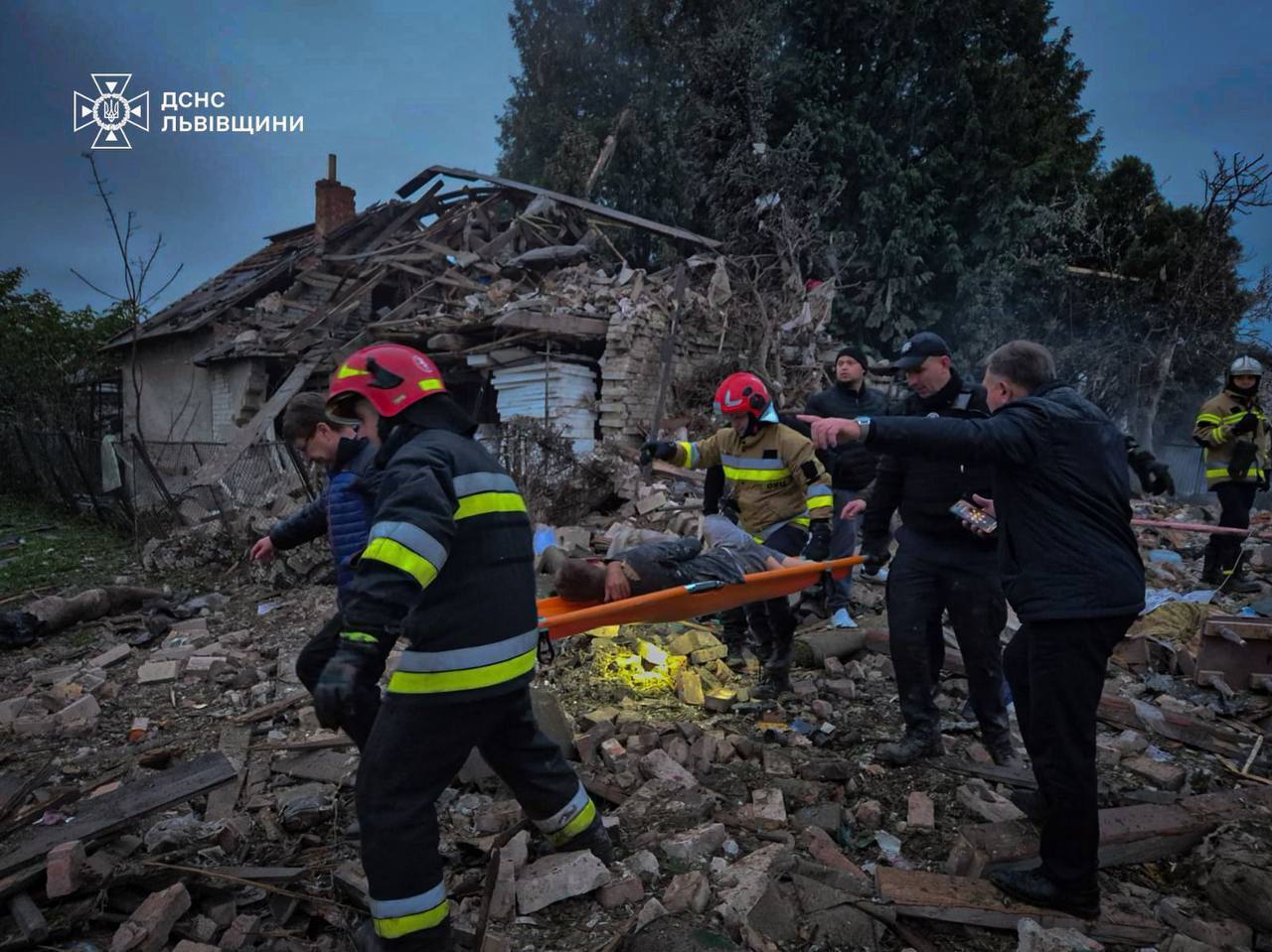 "Америка и Европа должны действовать": Зеленский прокомментировал массовую атаку РФ по гражданским украинцам