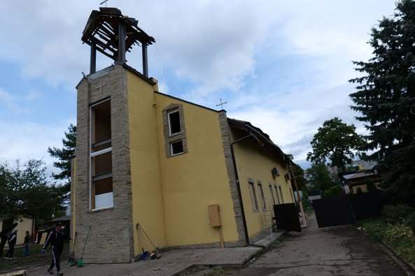 Почти разрушенная колокольня: во Львове в результате удара РФ поврежден храм Успения Пресвятой Богородицы. Фото