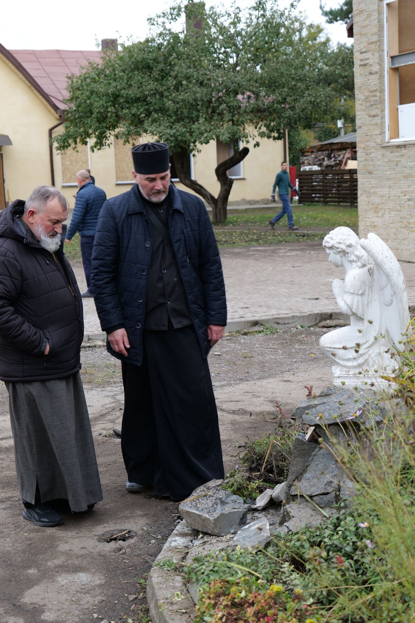 Почти разрушенная колокольня: во Львове в результате удара РФ поврежден храм Успения Пресвятой Богородицы. Фото