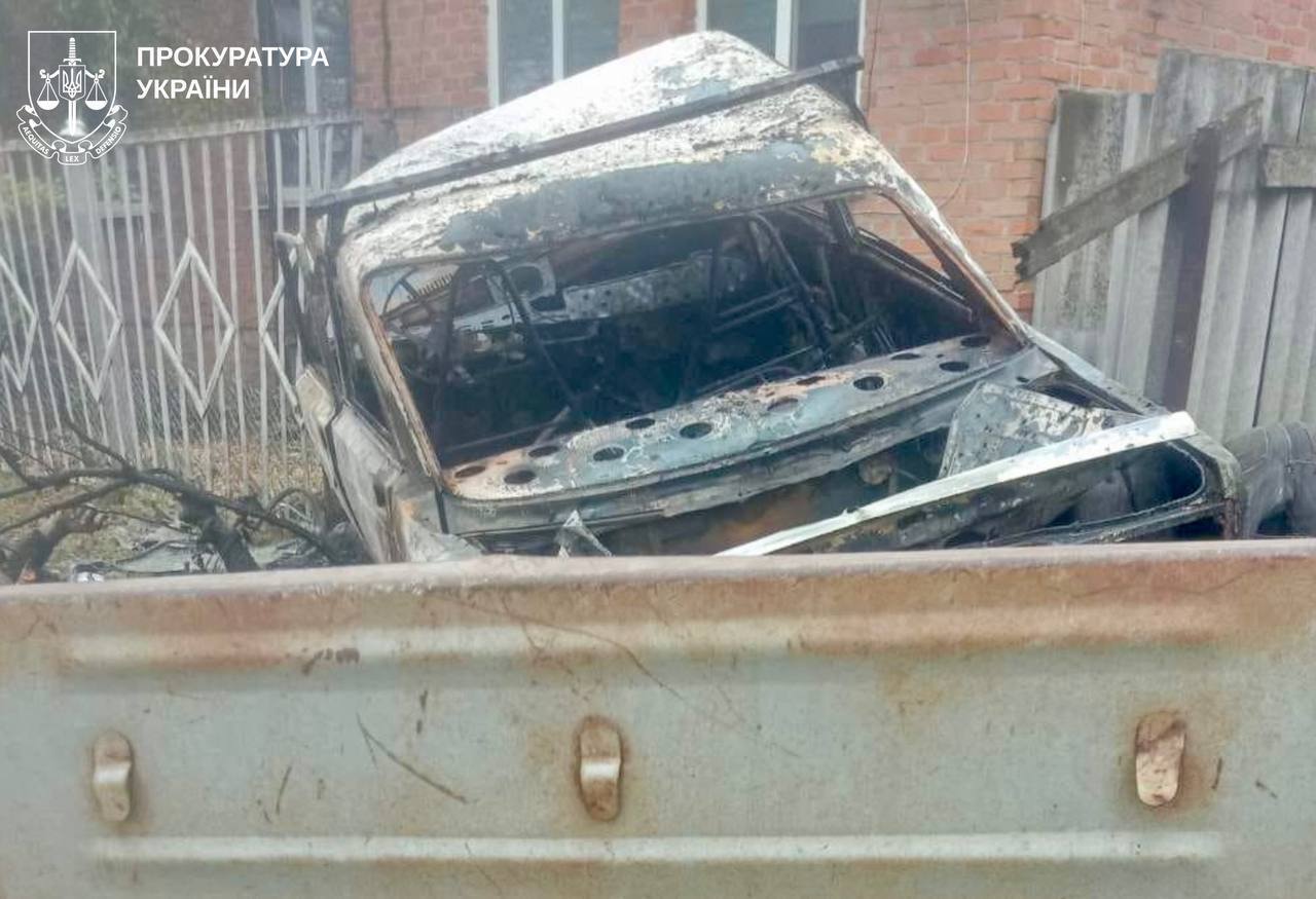 Россия дважды атаковала дронами машины на Харьковщине: есть погибшие, ранена волонтер. Фото