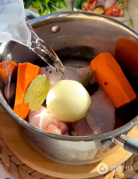 Вкусный суп с клецками для обеда: как приготовить сытное и наваристое блюдо