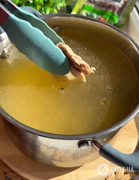 Вкусный суп с клецками для обеда: как приготовить сытное и наваристое блюдо