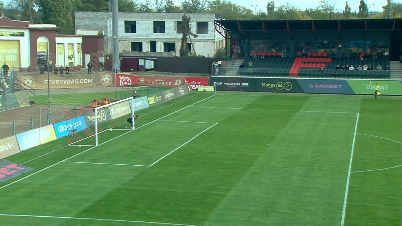 Без единого касания. В Украине забит самый невероятный гол в истории УПЛ. Видео