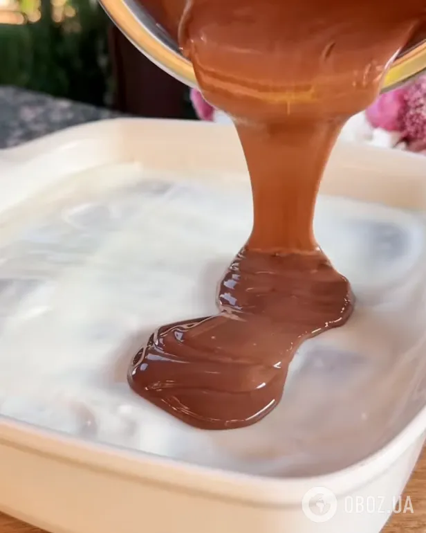 Без выпечки и теста: вкусный шоколадный десерт из четырех ингредиентов