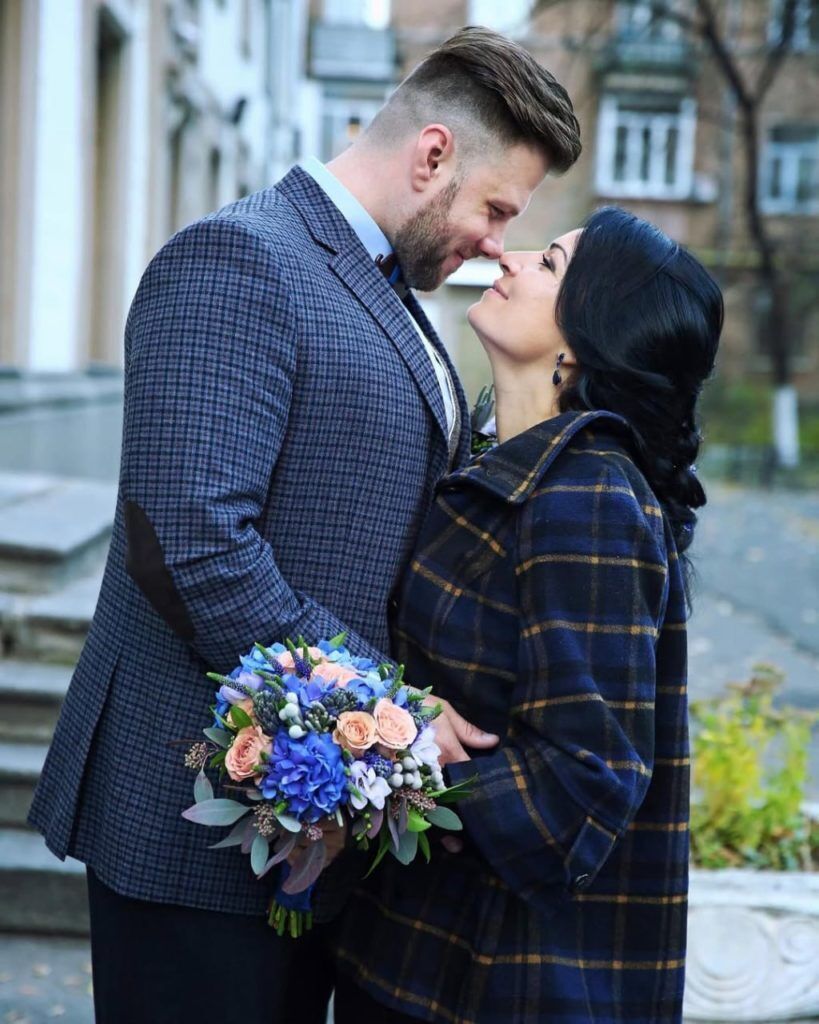 "Носила вишиванки, віталася "Слава Україні!" – і мене звільнили". Вікторія Білан-Ращук – про доноси у театрі, вагітність у 47 та службу в ЗСУ