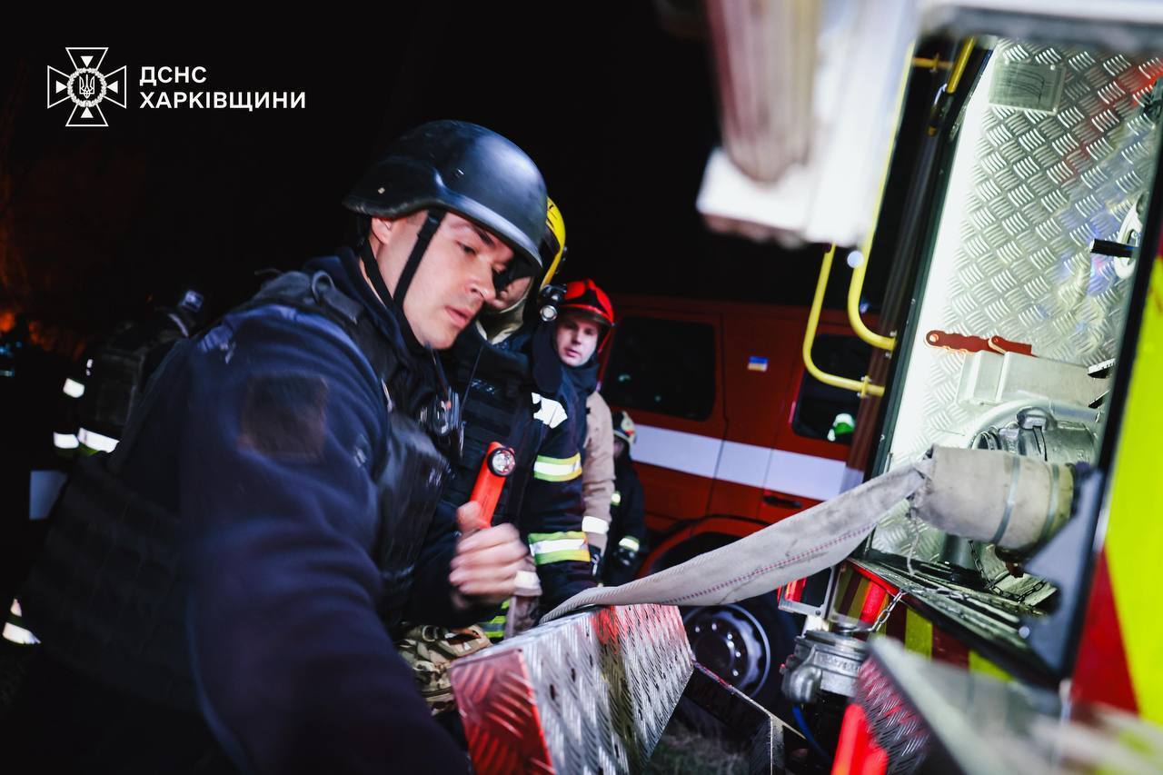 Ворожі дрони 15 разів атакували Харків: є постраждалі, пошкоджено будинки в приватному секторі. Фото