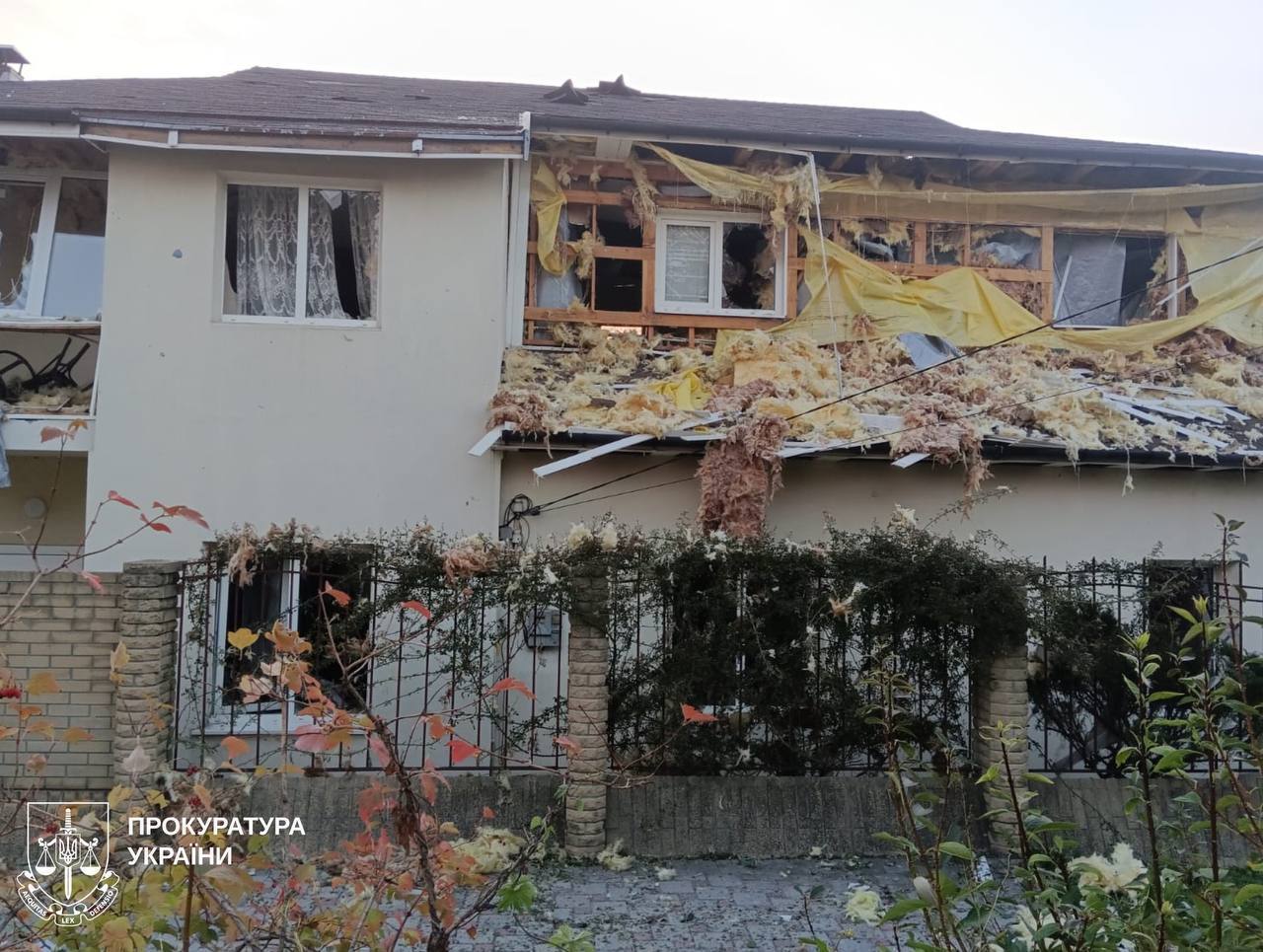 Ворожі дрони 15 разів атакували Харків: є постраждалі, пошкоджено будинки в приватному секторі. Фото