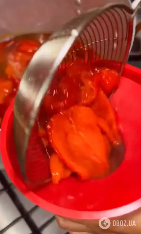 Как вкусно закрыть болгарский перец на зиму: с петрушкой и чесноком