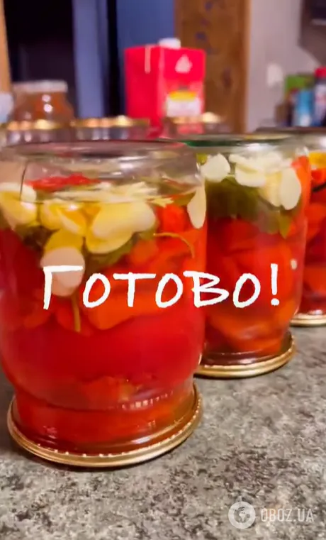Как вкусно закрыть болгарский перец на зиму: с петрушкой и чесноком