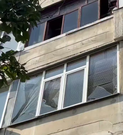 "Найбільше злякалися за дитину": мешканка Сум розповіла про момент ворожої атаки. Відео