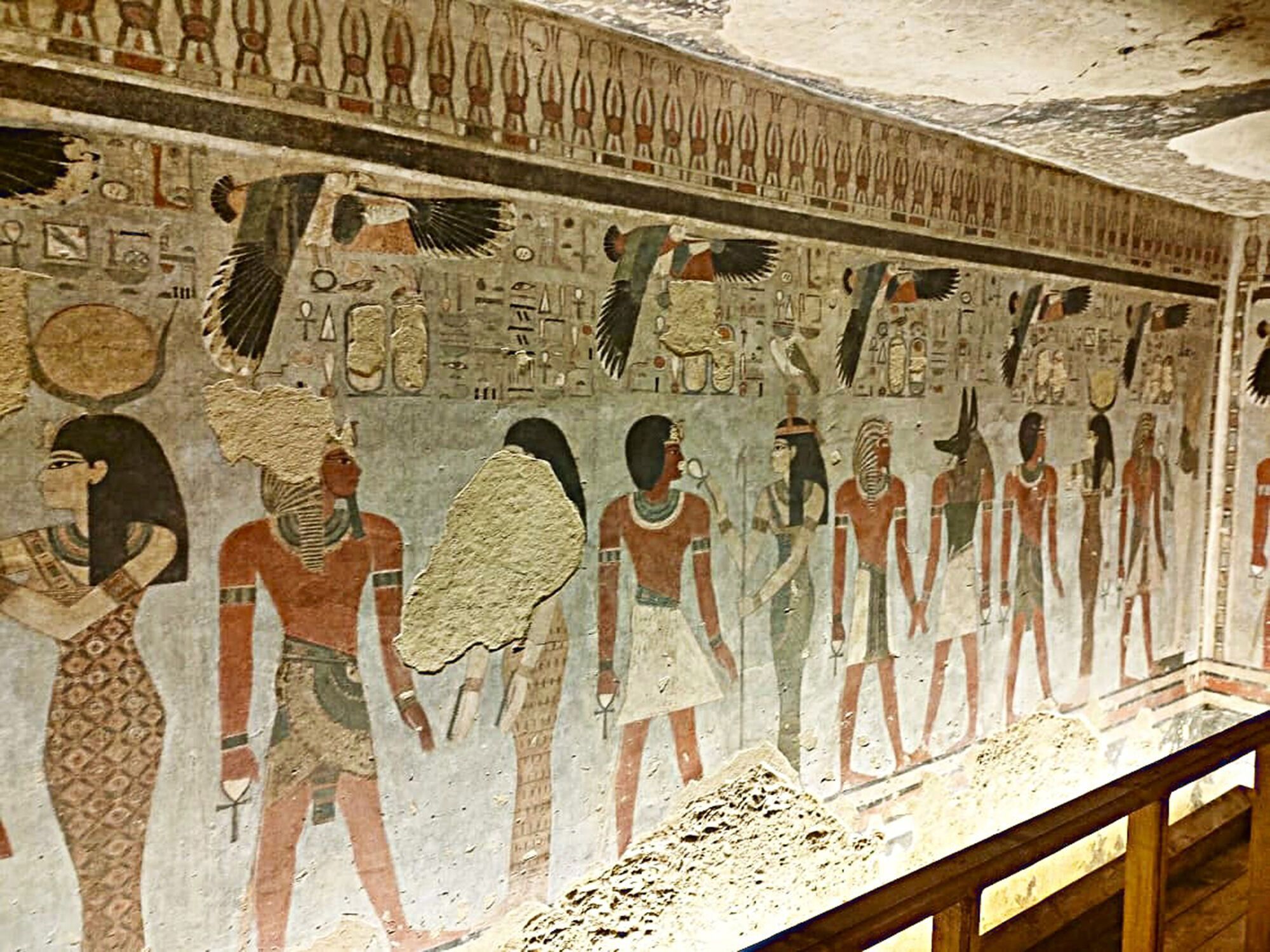 Реставрували цілих 20 років: в Єгипті відкрили гробницю фараона Аменхотепа ІІІ