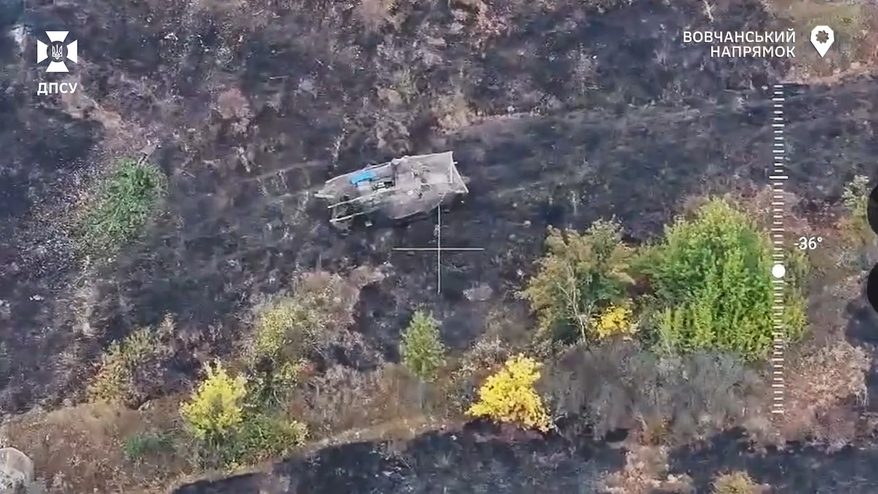 Окупанти задіяли мотоцикли та МТЛБ: прикордонники відбили масований штурм ворога  на Вовчанському напрямку. Відео