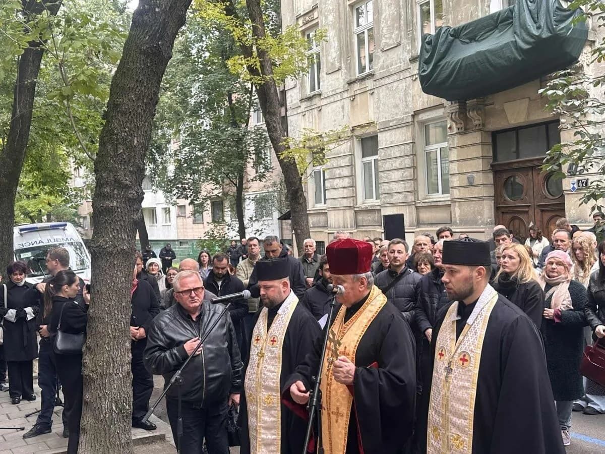 У Львові відкрили меморіальну таблицю Андрію Парубію. Фото