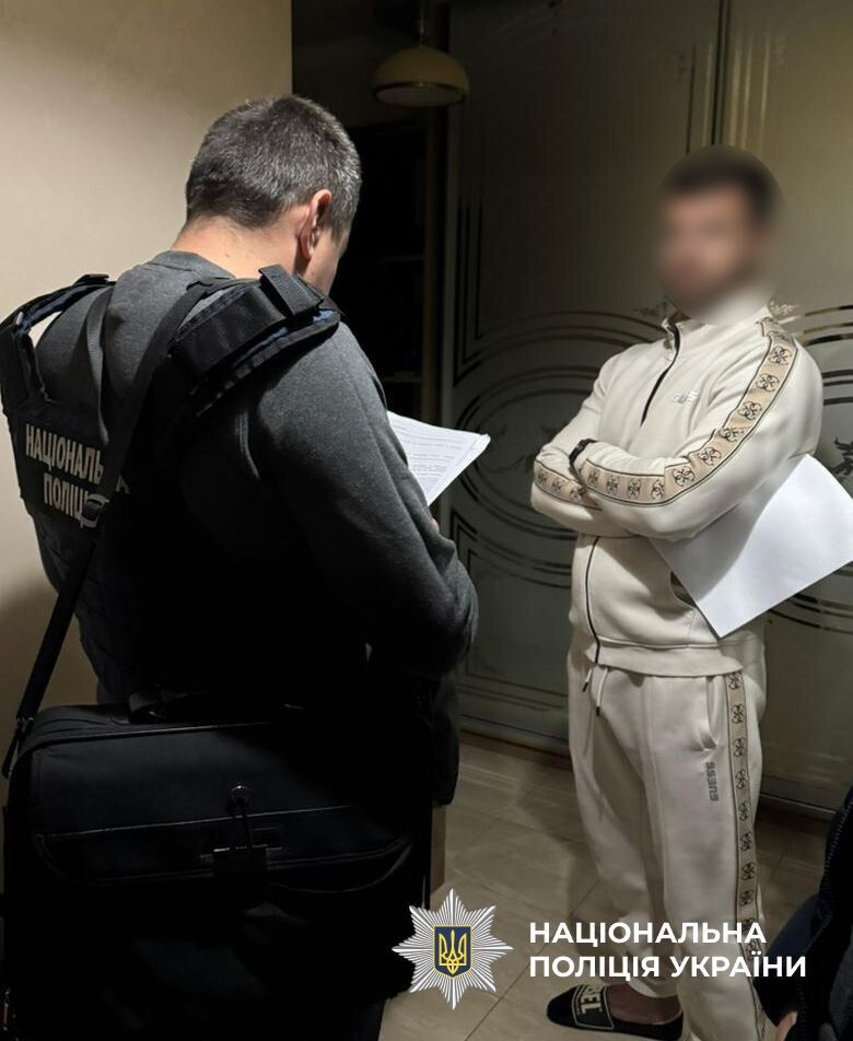 В Киеве директор колледжа и экс-чиновник Кабмина зарабатывали на уклонистах. Подробности схемы и фото