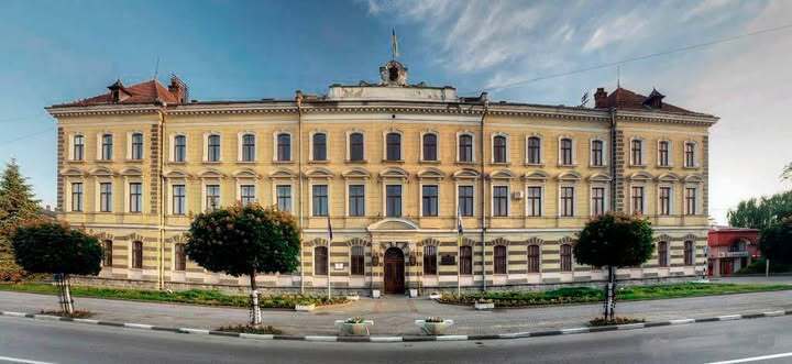 Туристические города возле Львова