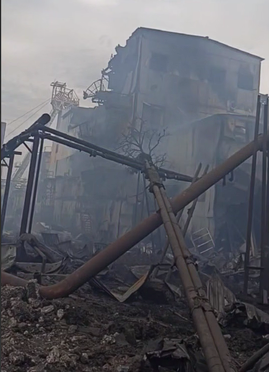 Стан фабрики після удару