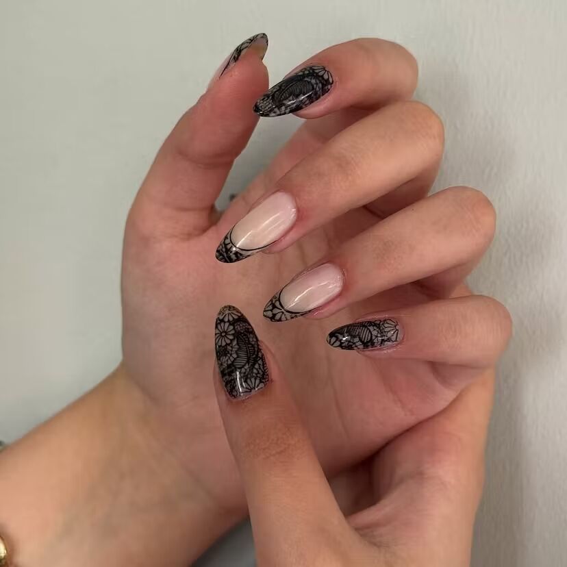 Мереживні нігті – модний тренд жовтня: який вигляд має манікюр, що приваблює і лякає водночас