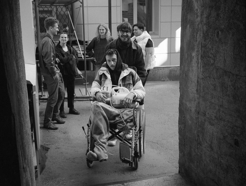 "Прицельный удар FPV-дроном": украинский журналист рассказал о своем состоянии и гибели французского фоторепортера