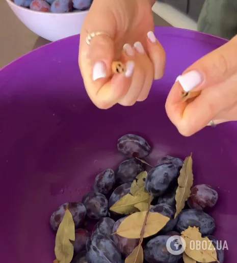 Как вкусно замариновать сливы на зиму: идеально к мясу или сырам