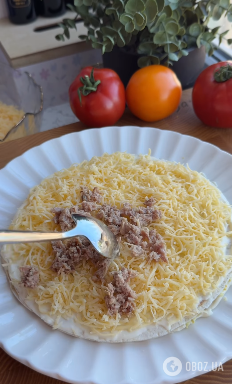 Ленивый закусочный торт с тунцом и сыром: понадобится лаваш