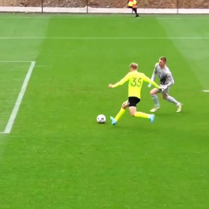 В Украине забит "самый необъяснимый гол в истории футбола". Видео