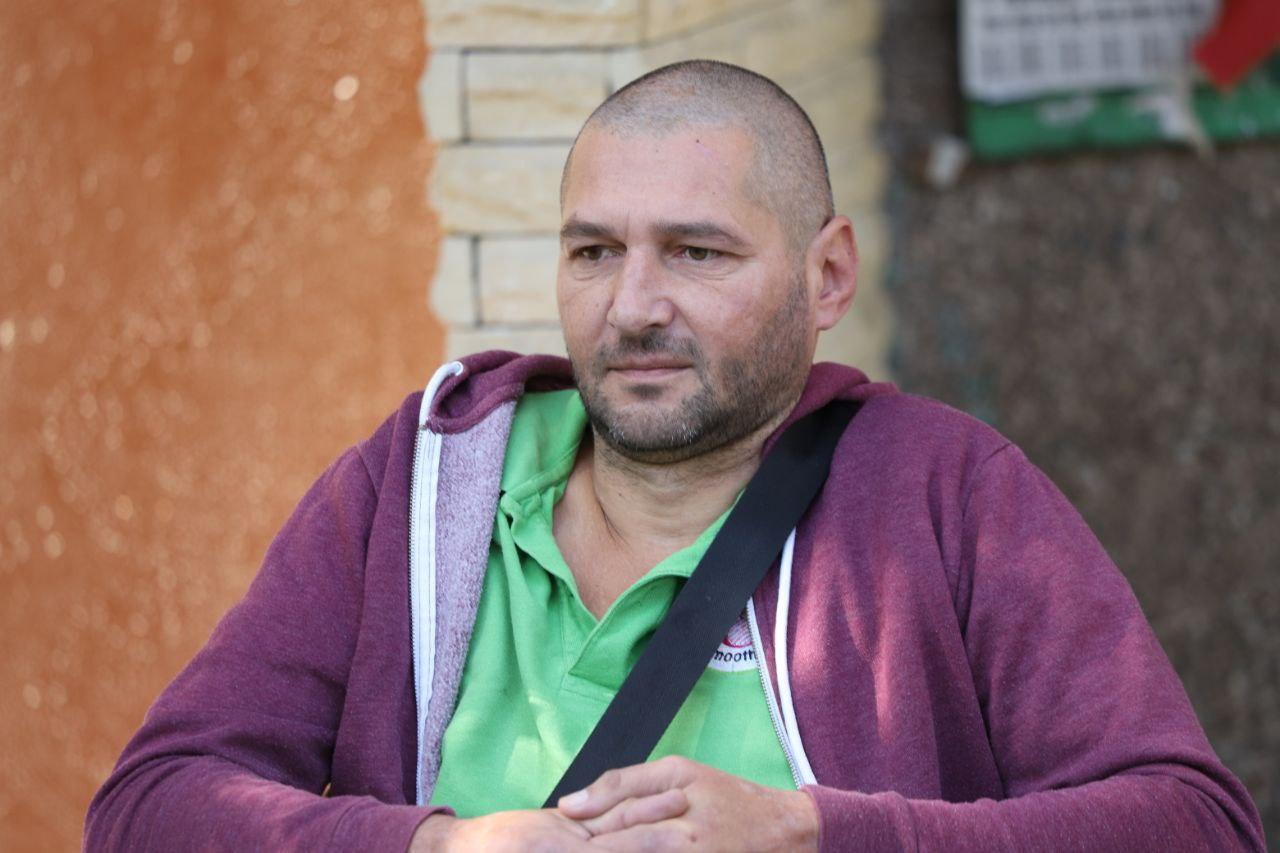 Для ветерана з інвалідністю в Дніпрі встановили унікальний підйомник: реалізовано перший у місті проєкт