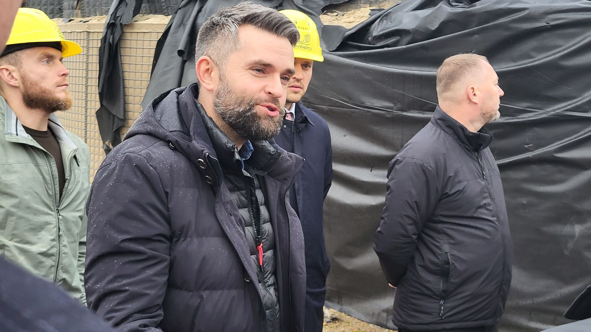 Депутатам показали одну з пошкоджених підстанцій на Чернігівщині