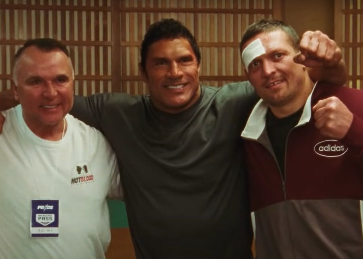 Усик побил Дуэйна Джонсона, который расплакался в Венеции: боксер сыграл известного украинца в голливудской драме, работал за торт и поразил критиков