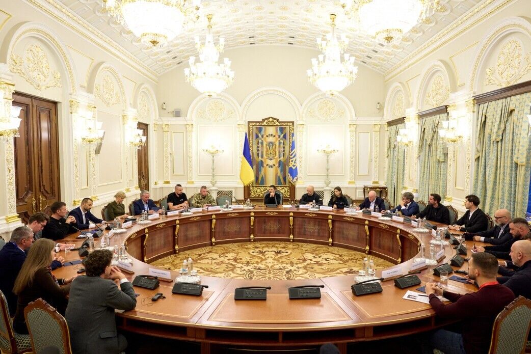 Потенциал – $35 млрд: Зеленский обсудил производство дронов и ракет с руководителями инвестиционных фондов