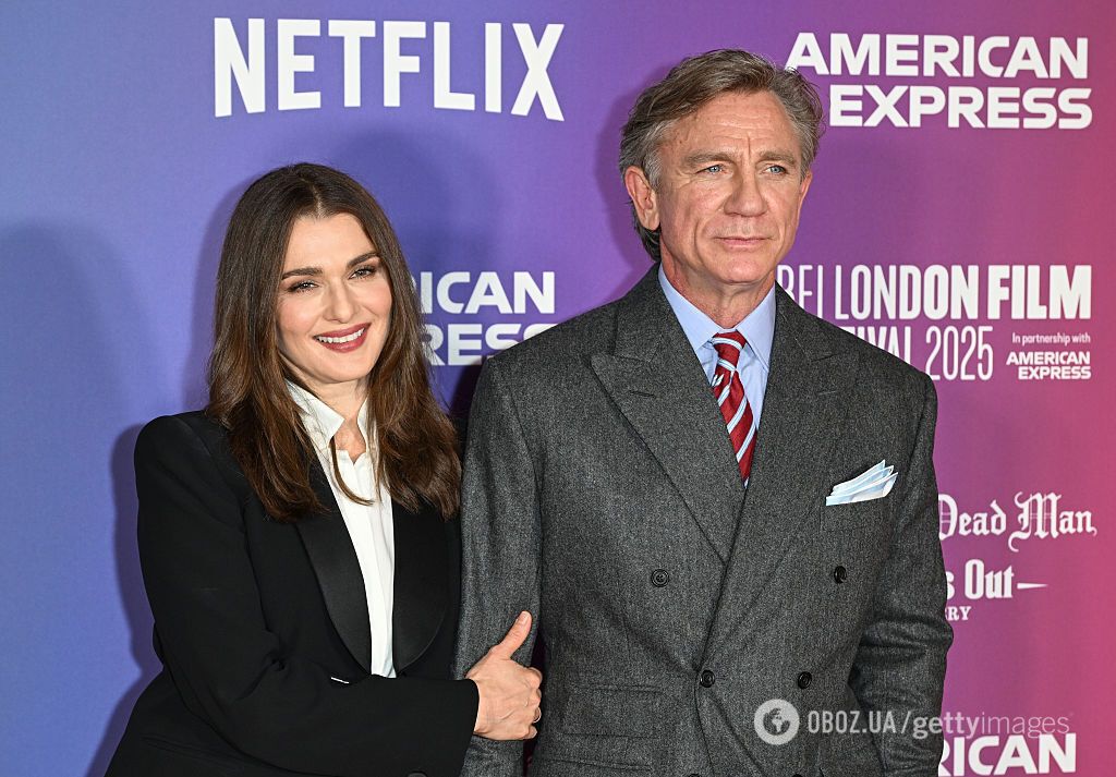 57-річний Деніел Крейг уперше за рік вийшов на червону доріжку з красунею-дружиною. Фото