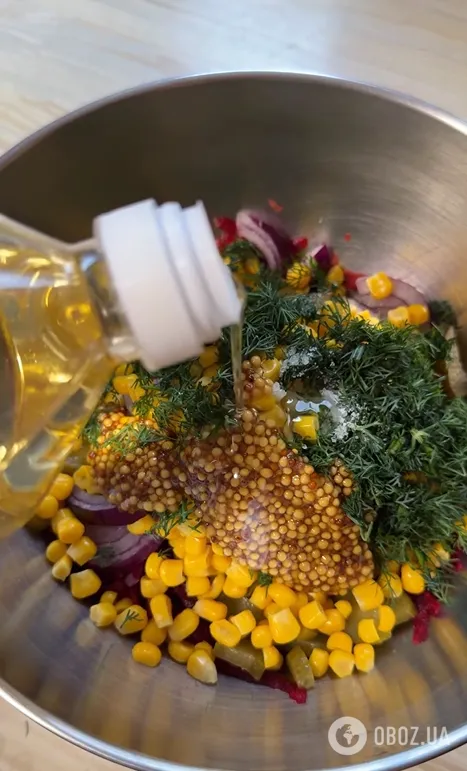 Вкусный салат из свеклы, лука и соленых огурцов: делимся простым рецептом