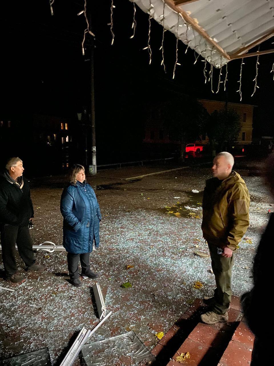 Войска РФ ударили по центральной площади Новгорода-Северского и Корюковке: фото с места