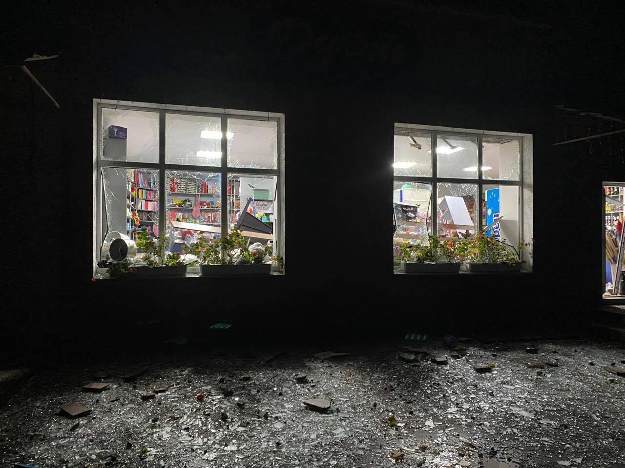 Войска РФ ударили по центральной площади Новгорода-Северского и Корюковке: фото с места