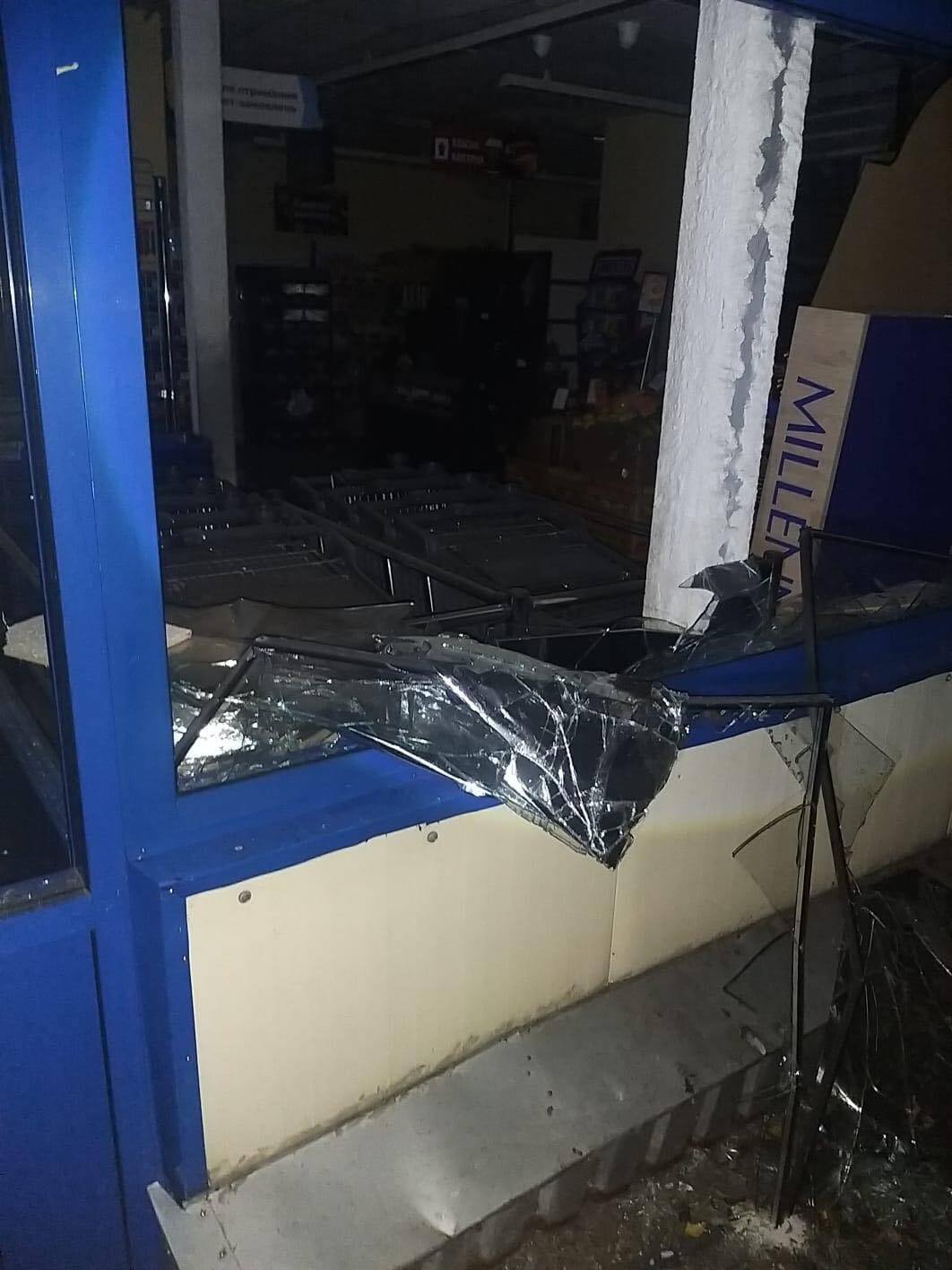 Войска РФ ударили по центральной площади Новгорода-Северского и Корюковке: фото с места