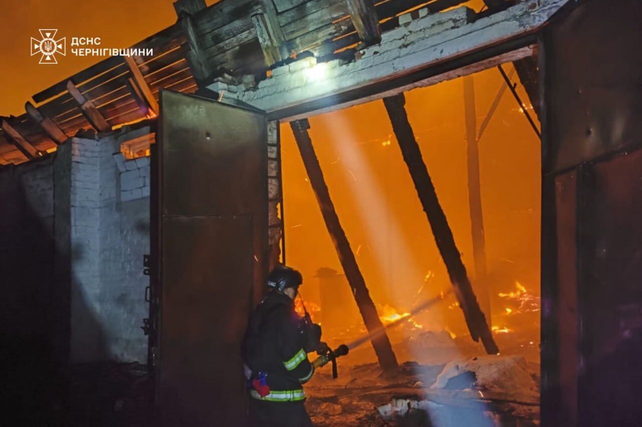 Войска РФ ударили по центральной площади Новгорода-Северского и Корюковке: фото с места