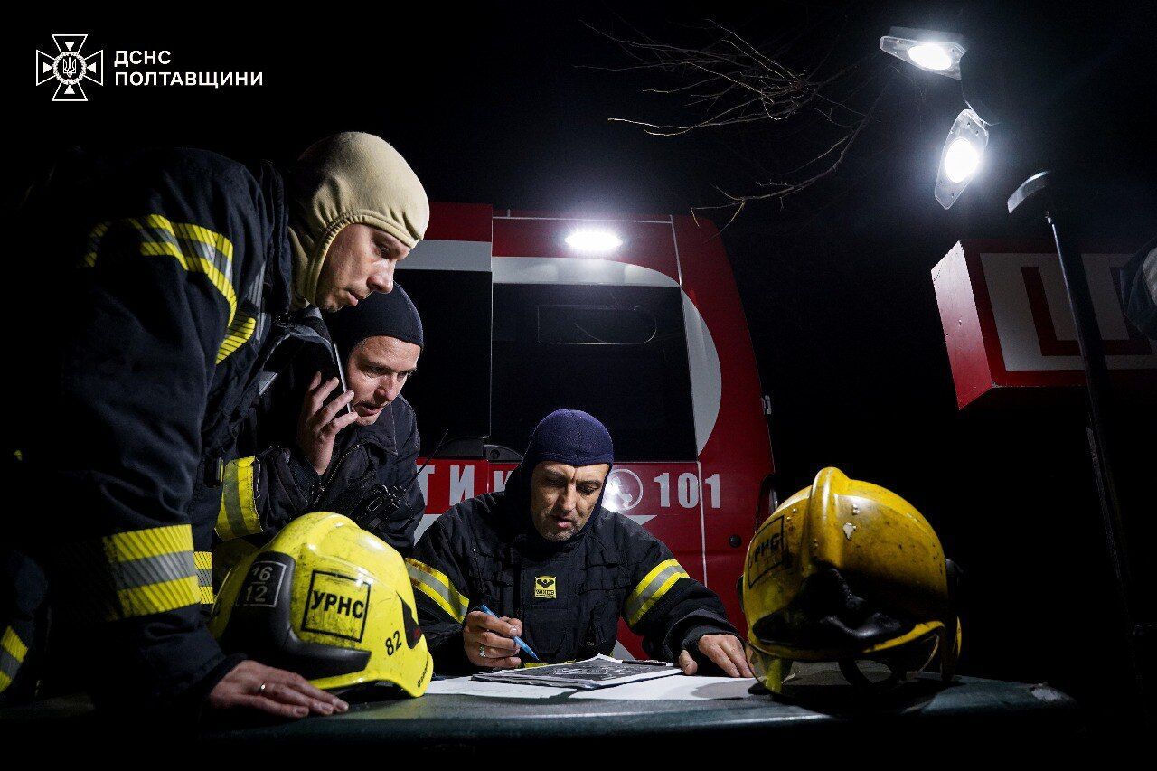 В Полтавской области из-за атаки РФ загорелся газодобывающий объект. Фото