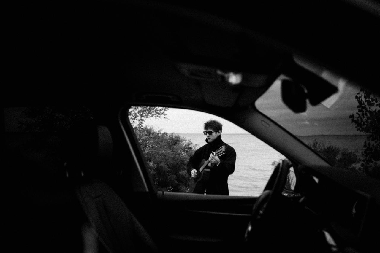 Филиппу Коляденко серьезно повредили автомобиль: музыкант иронично отреагировал. Фото