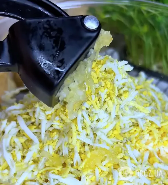 Оригінальна крабова закуска для новорічного столу: рецепт страви за 5 хвилин