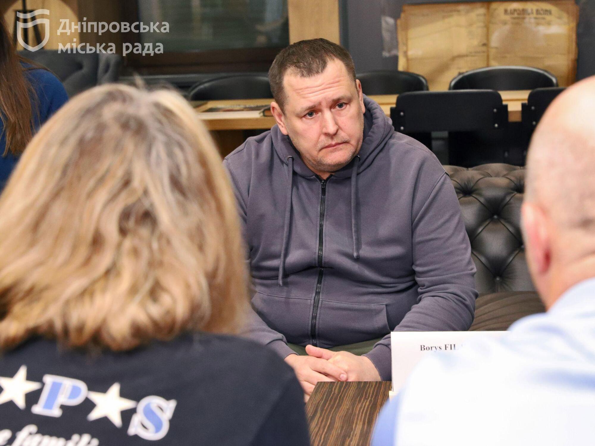 Сигнал обществу США продолжать поддержку Украины: в Днепр прибыла большая делегация американских ветеранов и президент TAPS