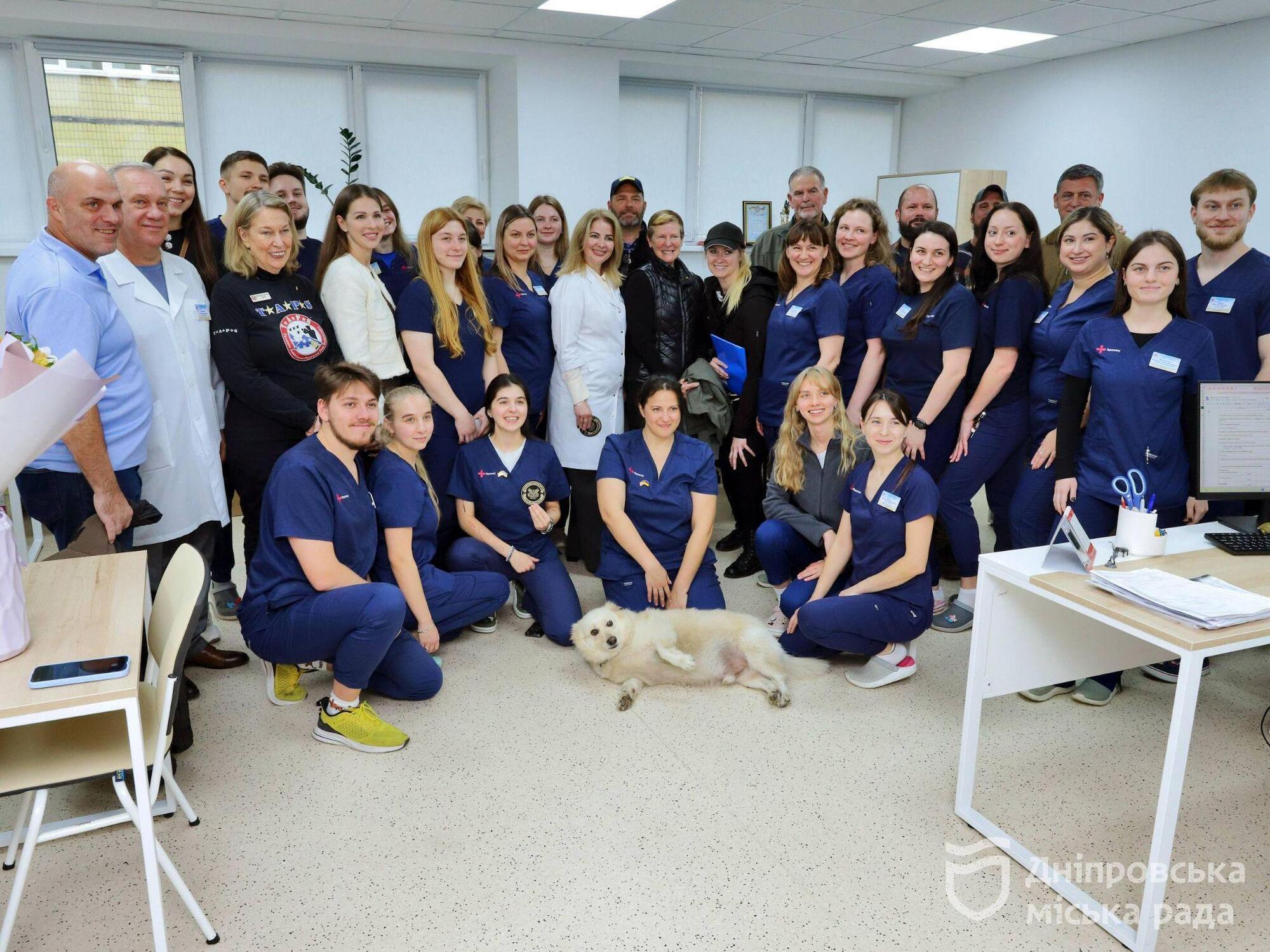 Сигнал обществу США продолжать поддержку Украины: в Днепр прибыла большая делегация американских ветеранов и президент TAPS