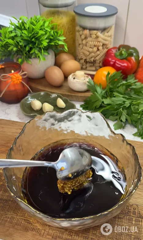 Пикантные маринованные грибы с овощами: вариант осенней закуски на любой случай