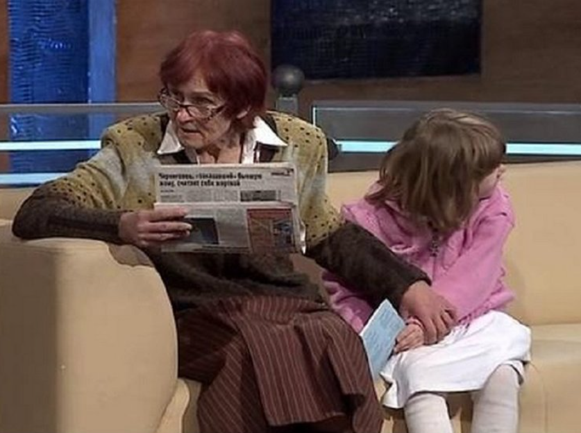 Рятувальники лізли через балкон: з'явилися подробиці смерті та останніх років самотнього життя найстарішої мами України