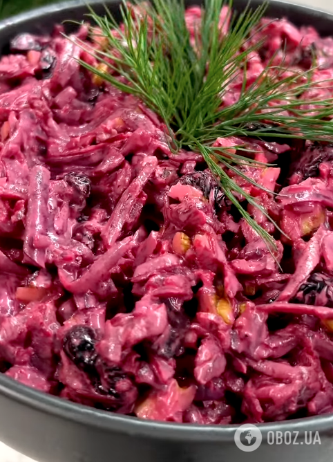 Смачніше, ніж вінегрет: корисний салат із запеченого буряка, який можна їсти щодня