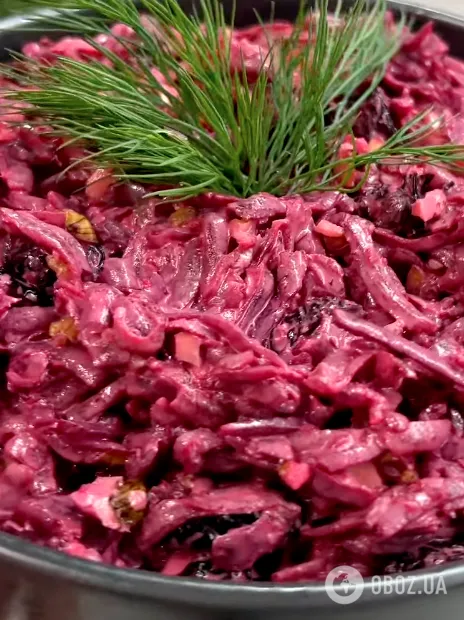 Салат із буряка "Карнавал" для новорічного столу: ділимося простим рецептом