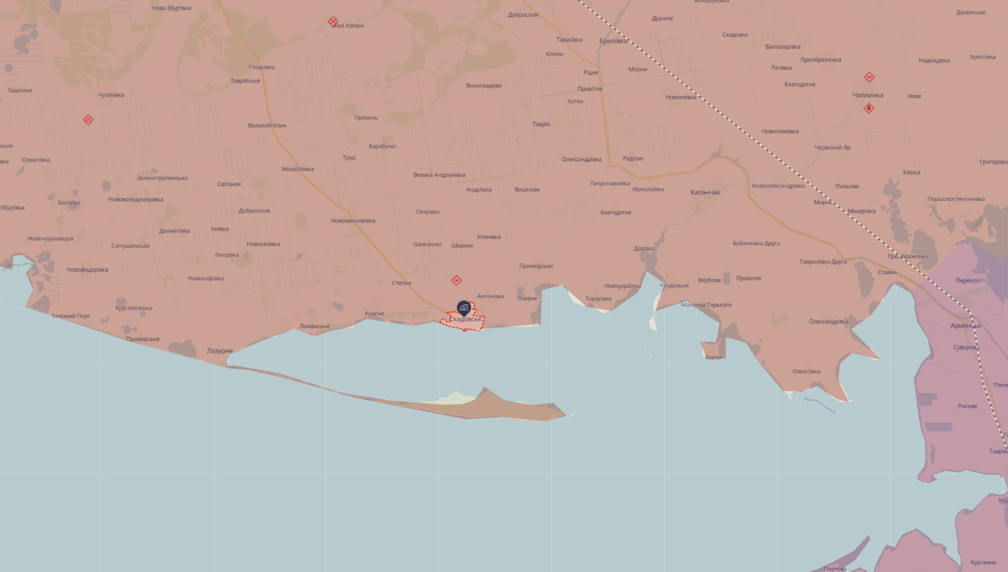 Окупанти в Скадовську відбирають автомобілі у місцевих мешканців, погрожуючи зброєю – "Атеш"